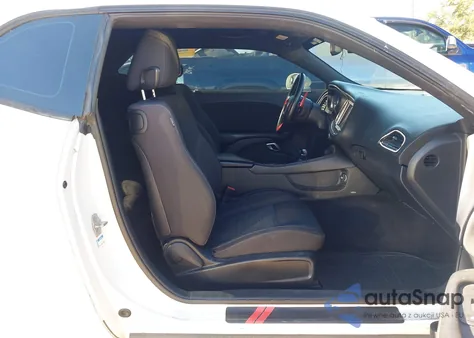 2017 Dodge Challenger Sxt z USA, uszkodzony, nr VIN 2C3CDZAG3HH531724